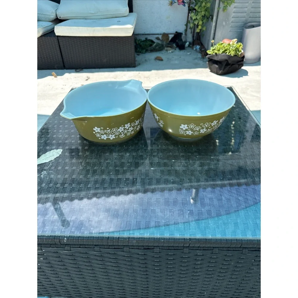 Pyrex Spring Blossom Avocado Green Daisy Cinderella Mixing Bowls Set Of 2